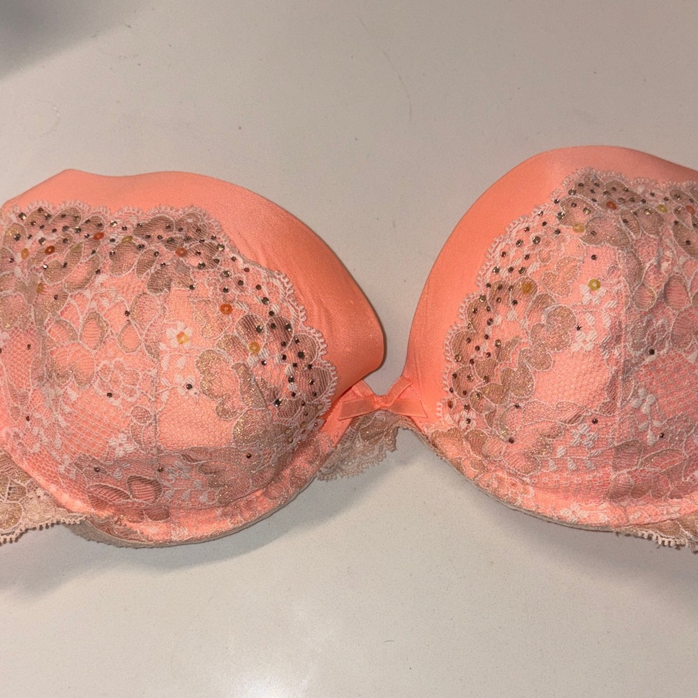 Victoria's Secret Coral Lace Bra Y2K